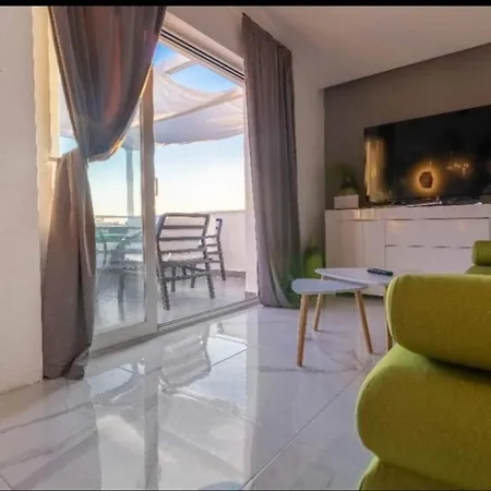 Baska Voda Apartman The View * באסקה וודה